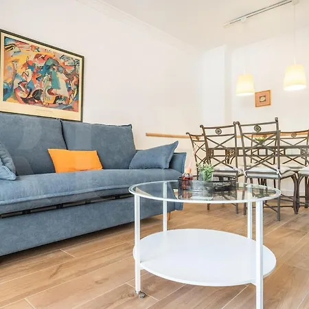 Stylish Retreat By Rems Lejlighed