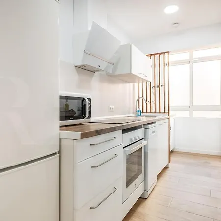 Stylish Retreat By Rems Málaga